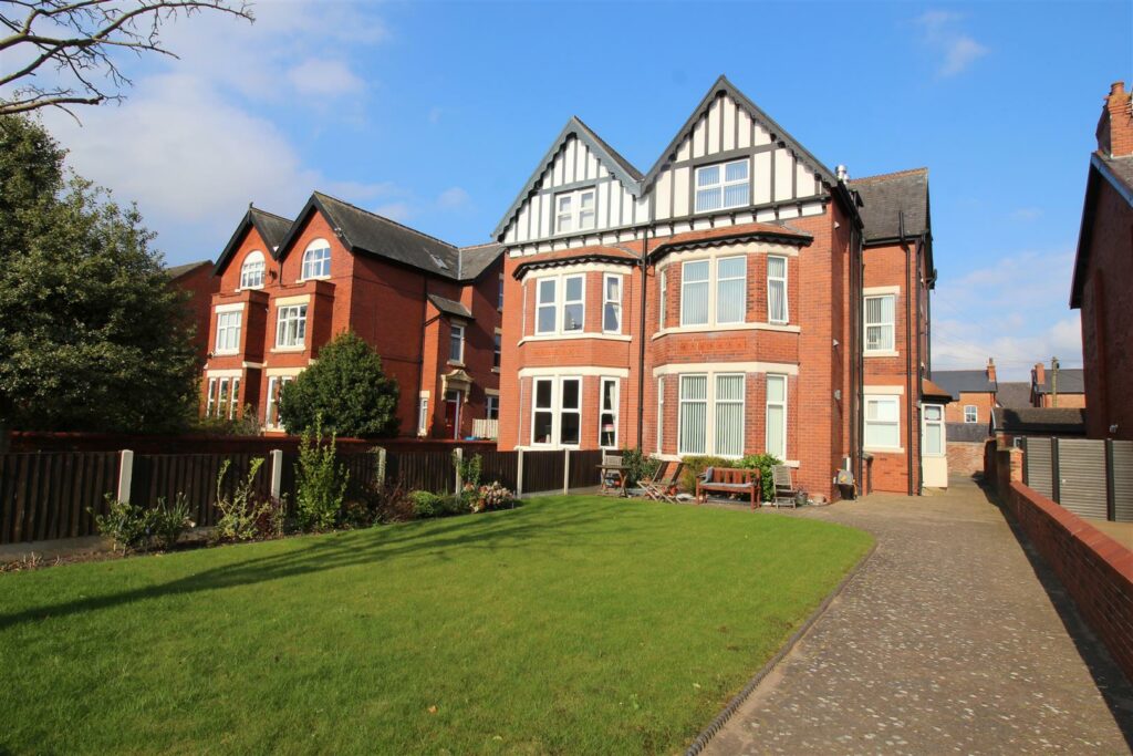 Ansdell Road South, Lytham St. Annes